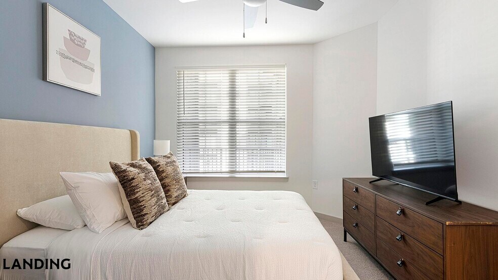 Building Photo - 2900 4th Ave NW