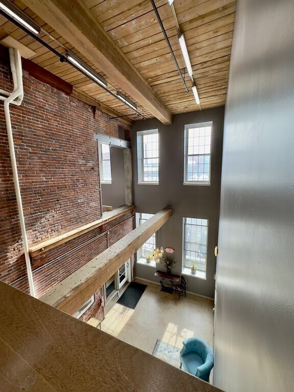 Building Photo - 35 Riverwalk Way