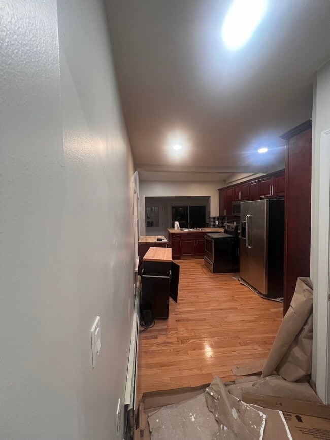 Building Photo - 121 Pond Lily Ave