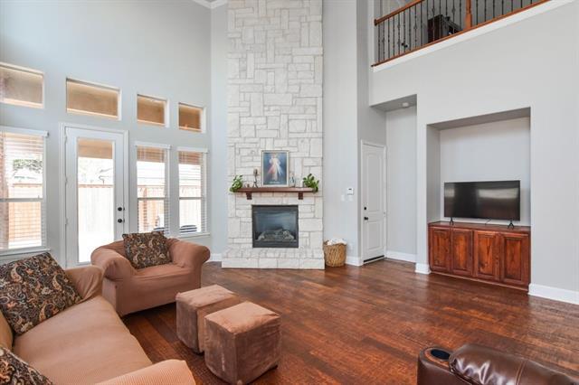 Building Photo - 9750 Candlewood Dr