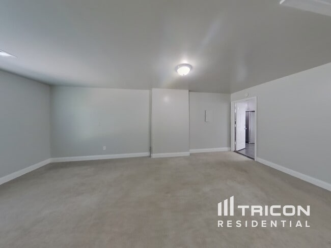 Building Photo - 2875 Brookton Ln SE