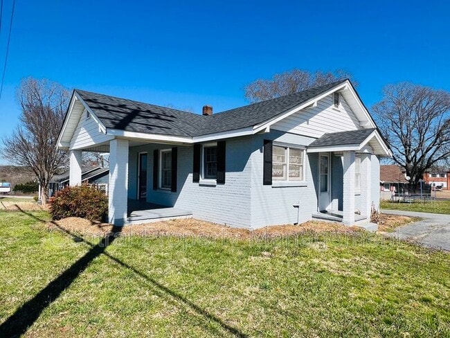 Building Photo - 9112 Asheville Hwy