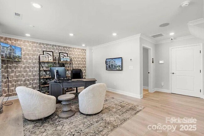 Building Photo - 5029 Westmead Ln