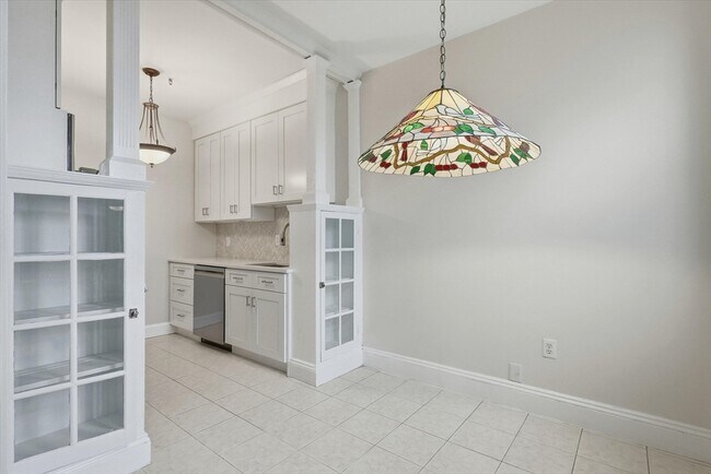 Building Photo - 70 Fenway