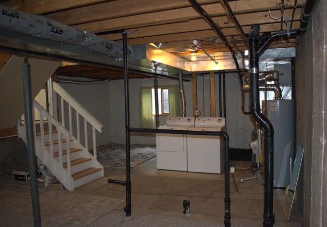 Building Photo - 3801 Smoke Tree Dr