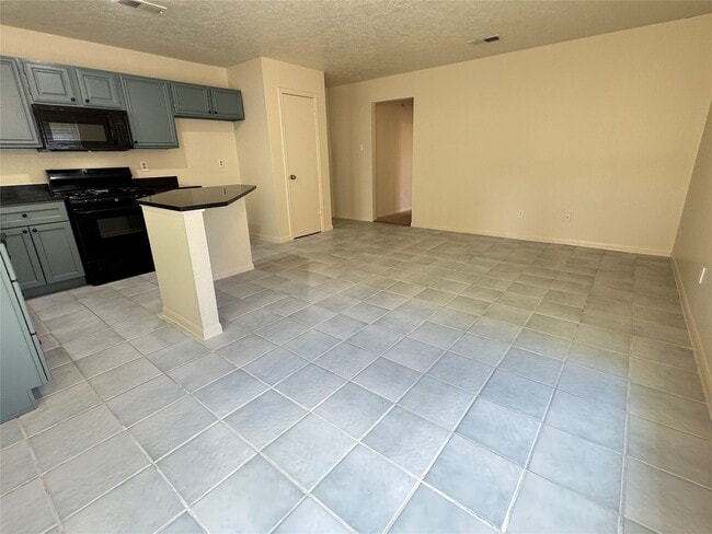 Building Photo - 14707 Cypress Meadow Dr