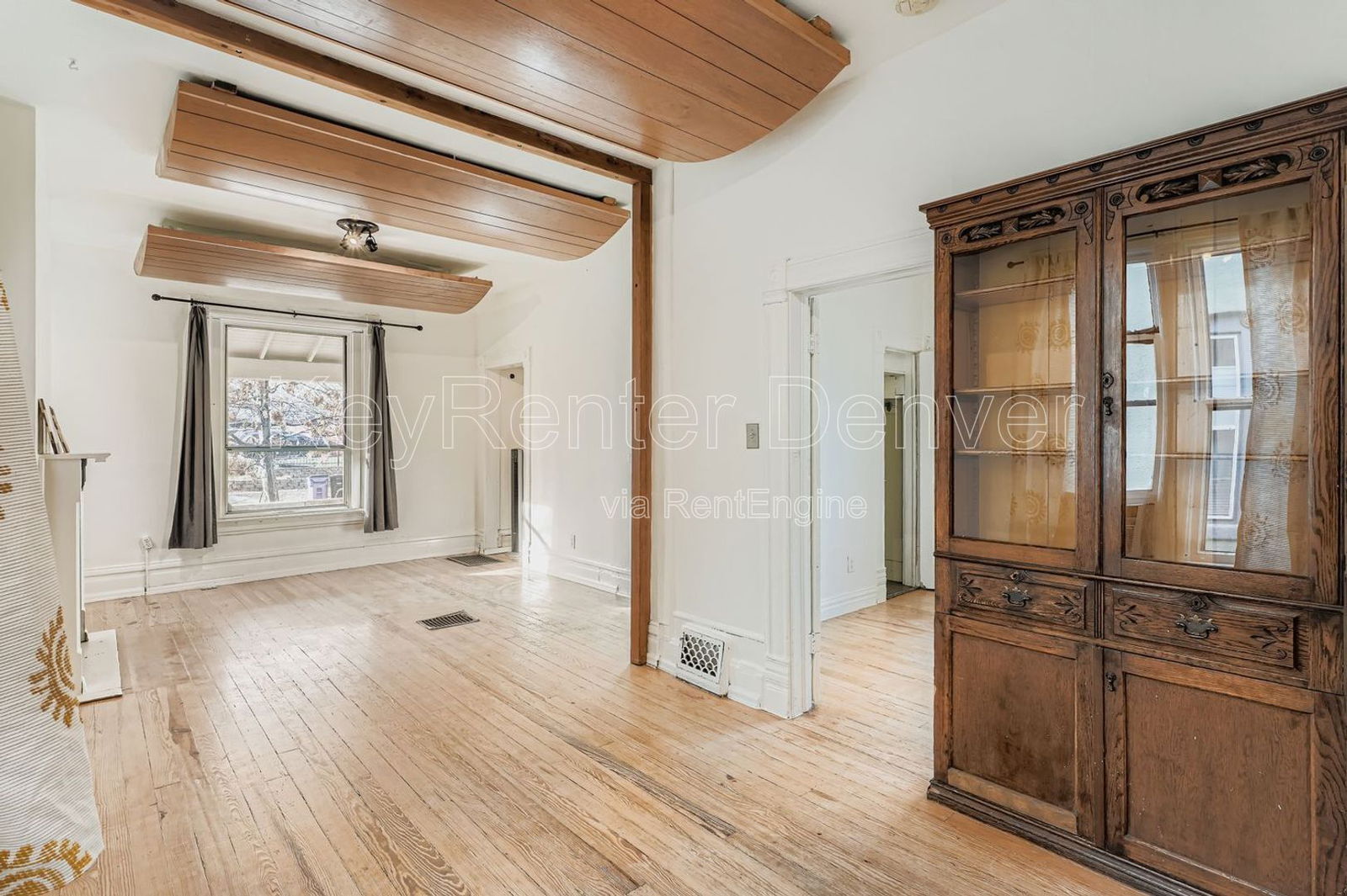 Building Photo - 3340 Wyandot St