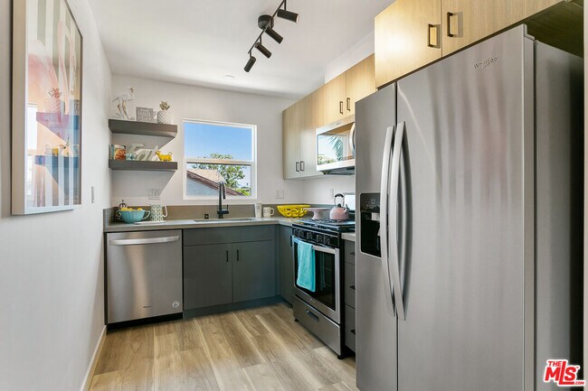 Building Photo - 2918 Hauser Blvd