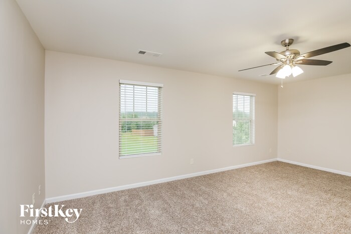 Building Photo - 3106 Silver Dale Ln