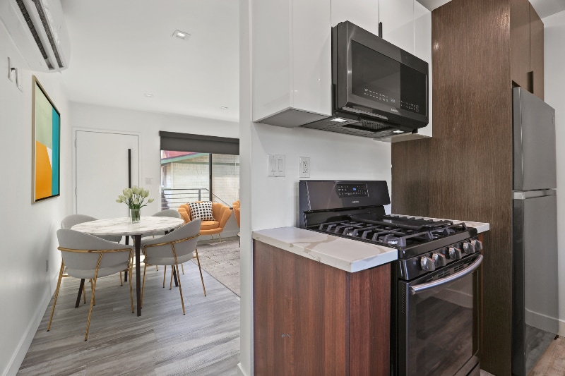 Building Photo - 2814 Sichel St