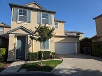 Building Photo - Gorgous 3 Bedroom 2/5 Bath home in HOA