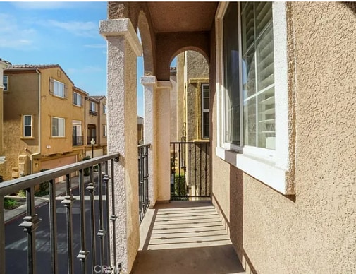 Building Photo - 1309 Songbird Way