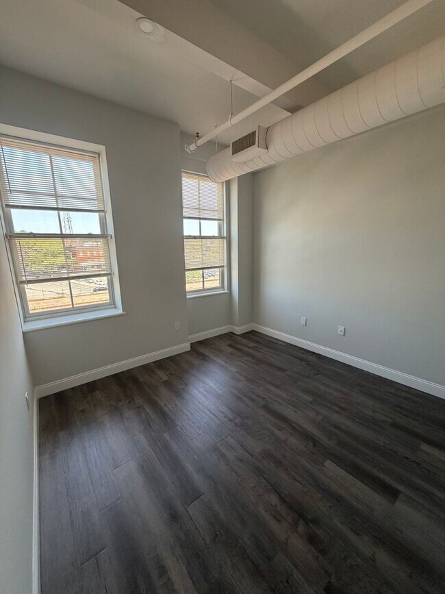 Building Photo - 24 Mt Vernon St