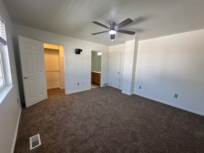 Building Photo - Freshly Painted, New Carpet Throughout - Home For Rent In Springville!!!