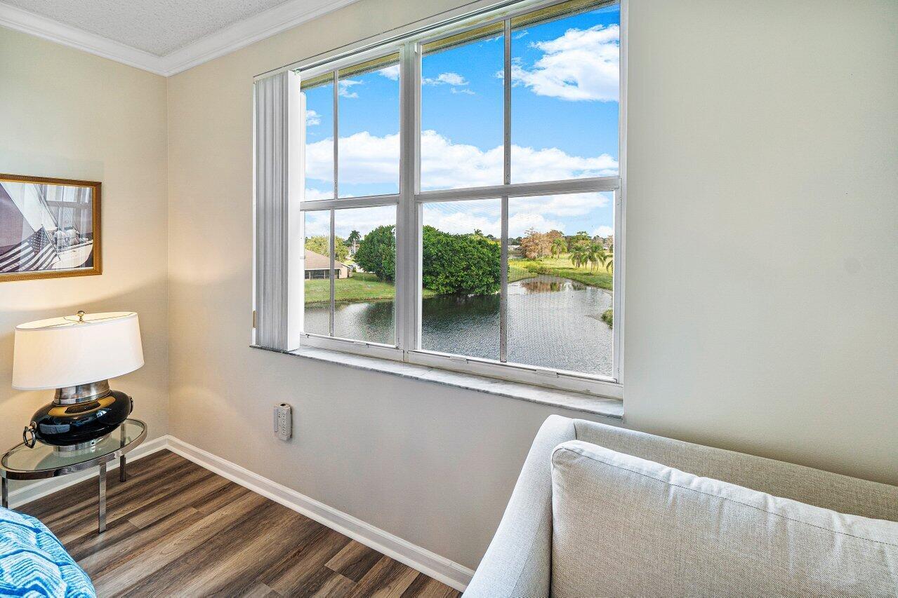 Building Photo - 2040 Greenview Shores Blvd