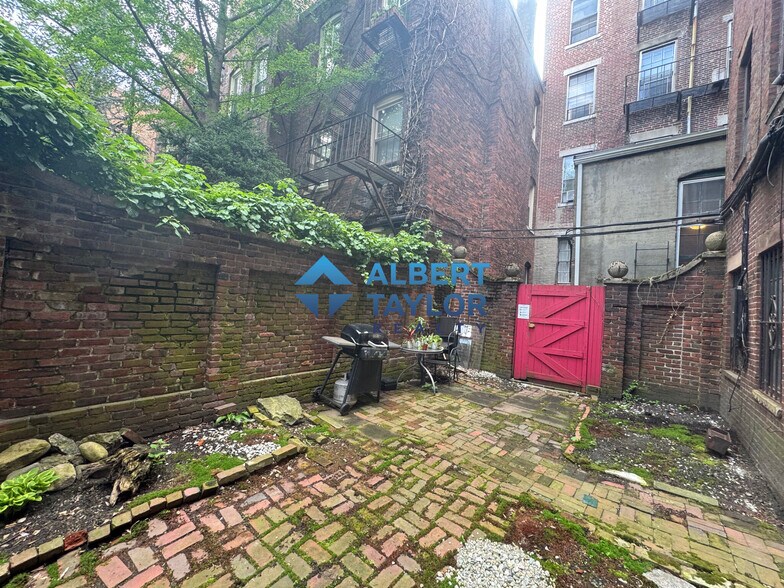 Building Photo - 5 Champney Pl