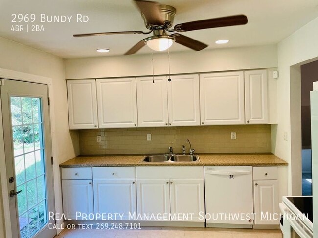 Building Photo - 2969 Bundy Rd