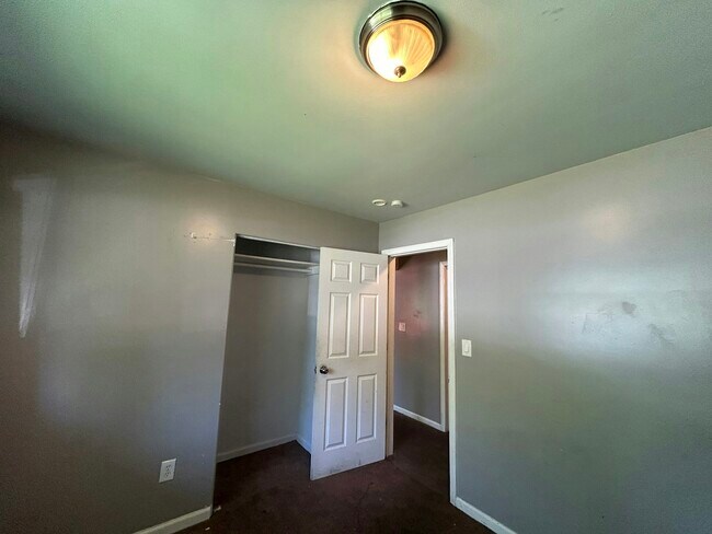 Building Photo - 1599 Magnolia Dr