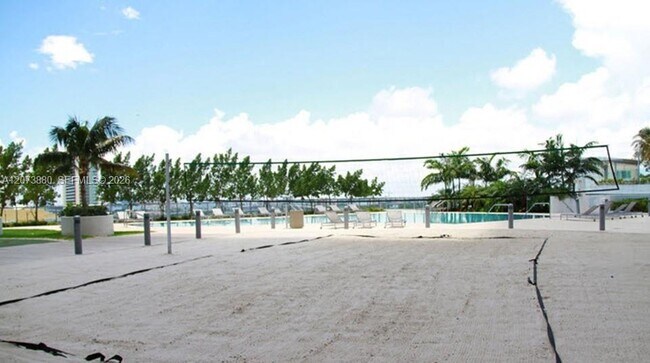 Building Photo - 888 Biscayne Blvd