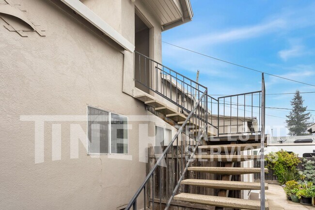 Building Photo - 1531 Virginia Ave