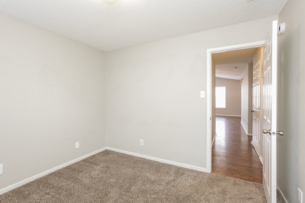 Building Photo - 6906 W Dover Pl