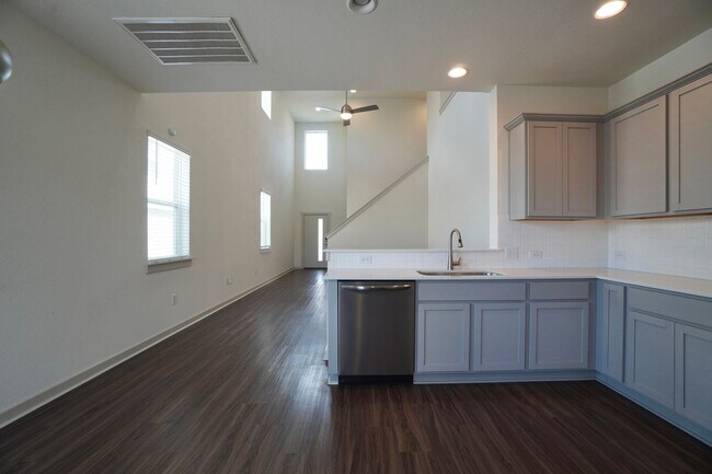 Building Photo - 7612 Lowenfield Dr