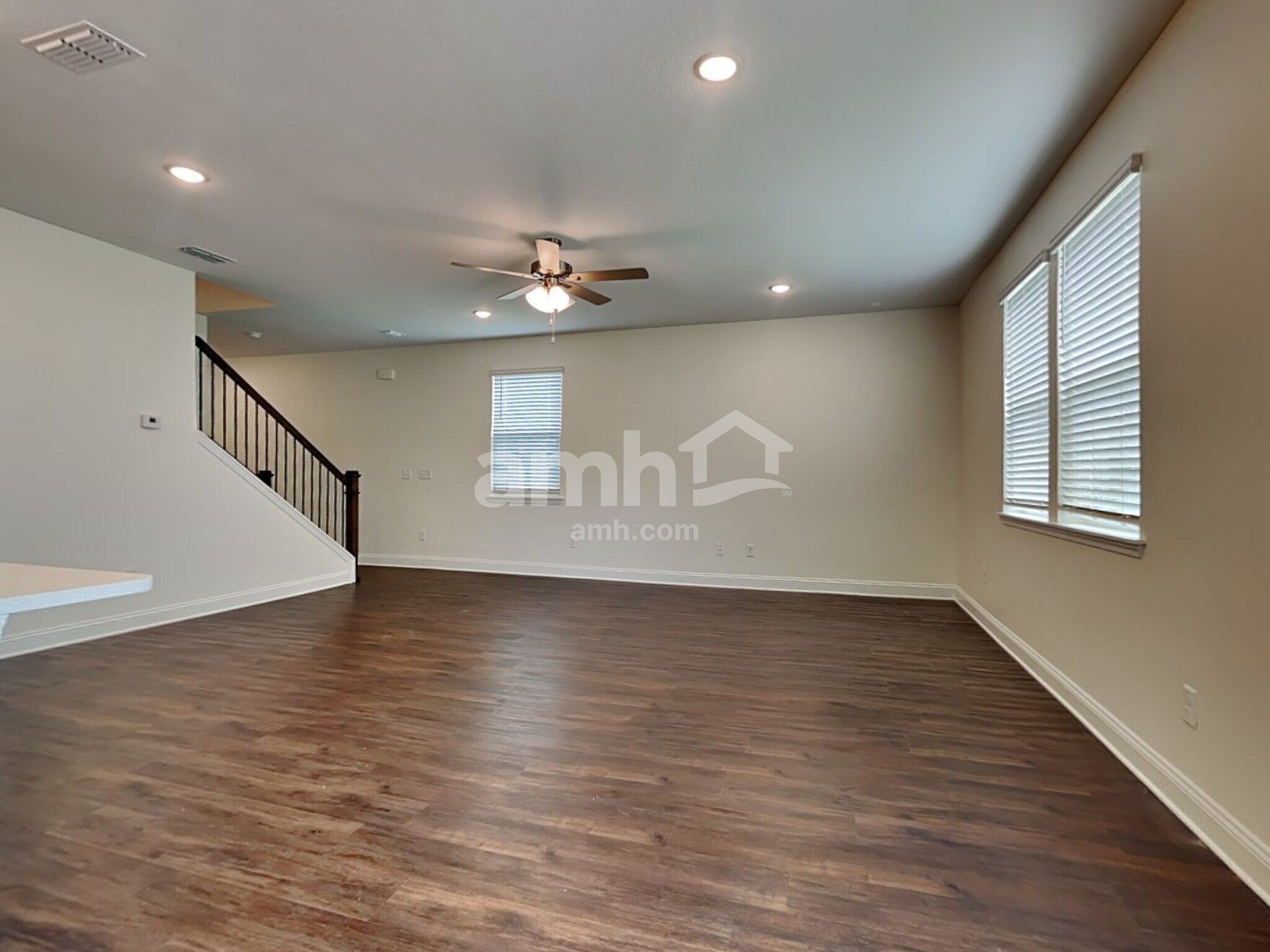 Building Photo - 531 Onate Cir