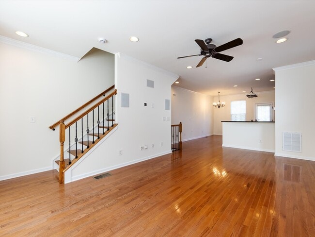 Building Photo - 257 N Irwin Ave