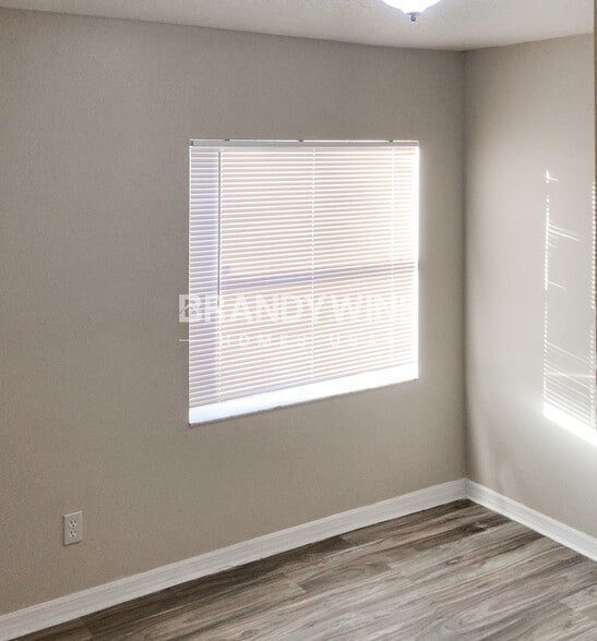 Building Photo - 9313 N 20th St