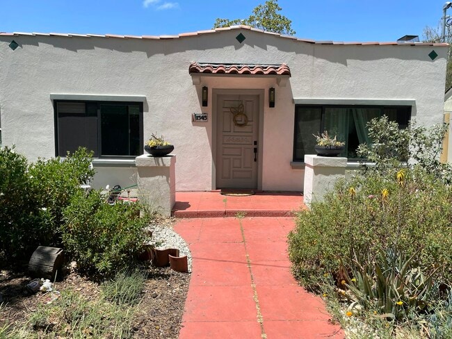 Primary Photo - 1545 Sierra Ave
