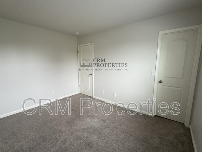 Building Photo - 211 Barr Ct