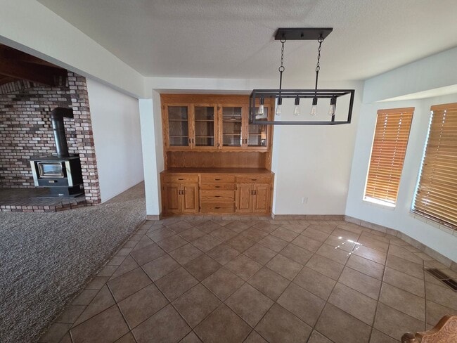 Building Photo - Gorgous 3 Bedroom 2/5 Bath Country Home