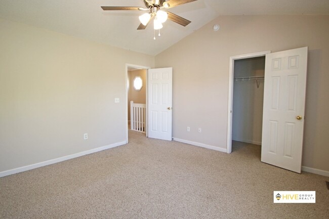 Building Photo - 760 Camelot Ln