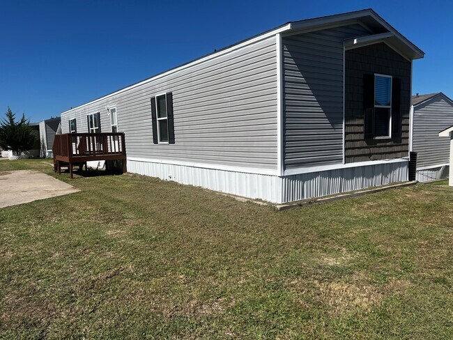 Building Photo - 709 N Collins Fwy