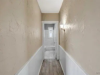 Building Photo - 574 West Ave