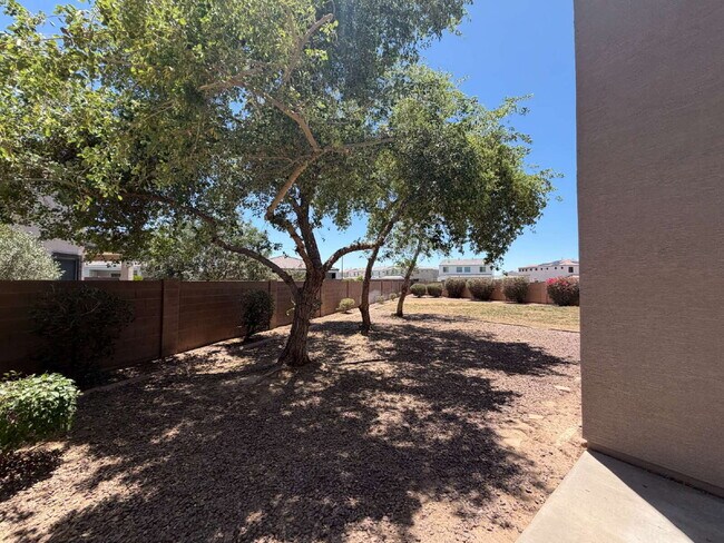 Building Photo - 38134 N Establo Dr