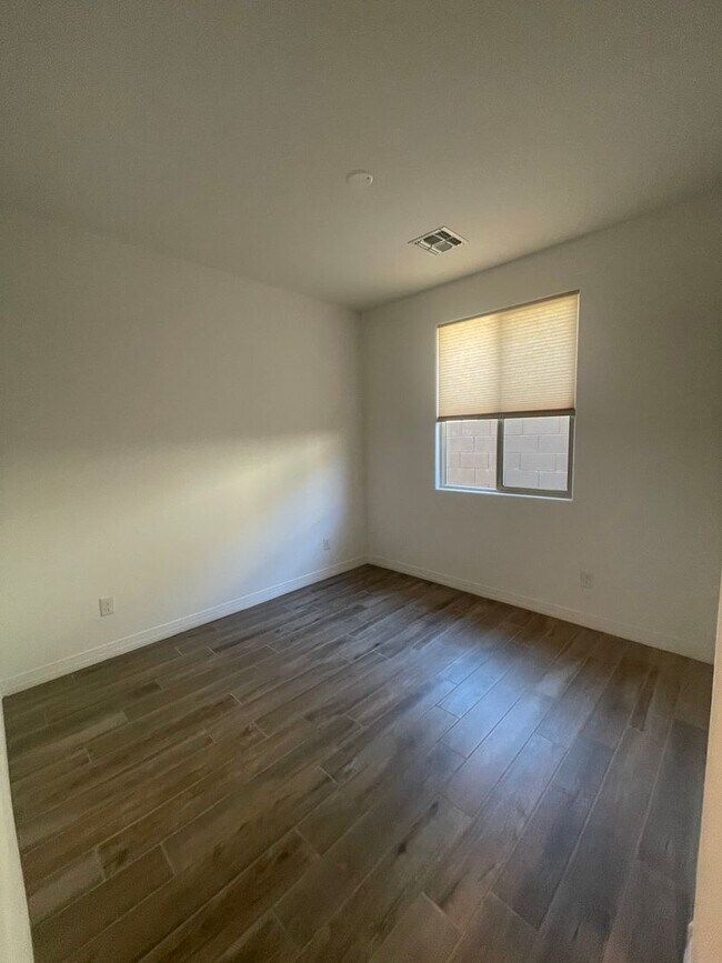 Building Photo - 13419 W Crimson Ter