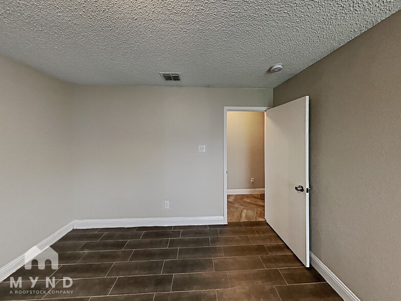 Building Photo - 1418 Mill Branch Dr