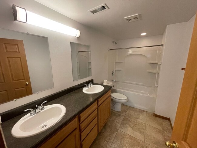 Building Photo - Large 4 bedroom home available!
