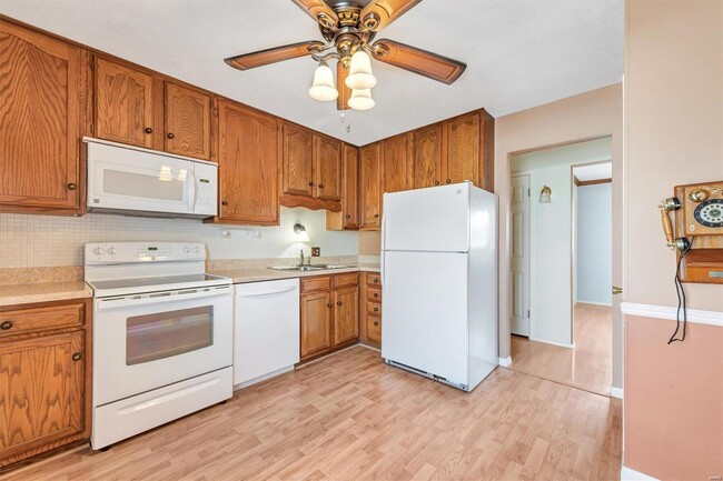 Building Photo - 5372 Chatfield Dr