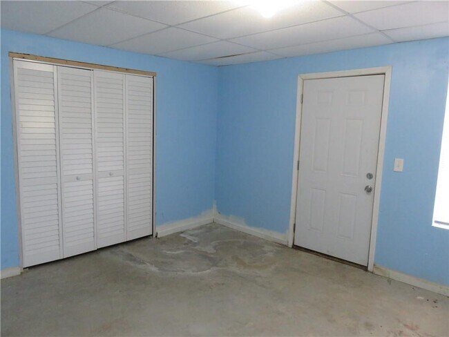 Building Photo - 204 Twin Pines Ct