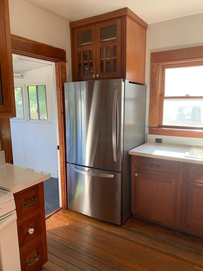 Building Photo - FIGUEROA