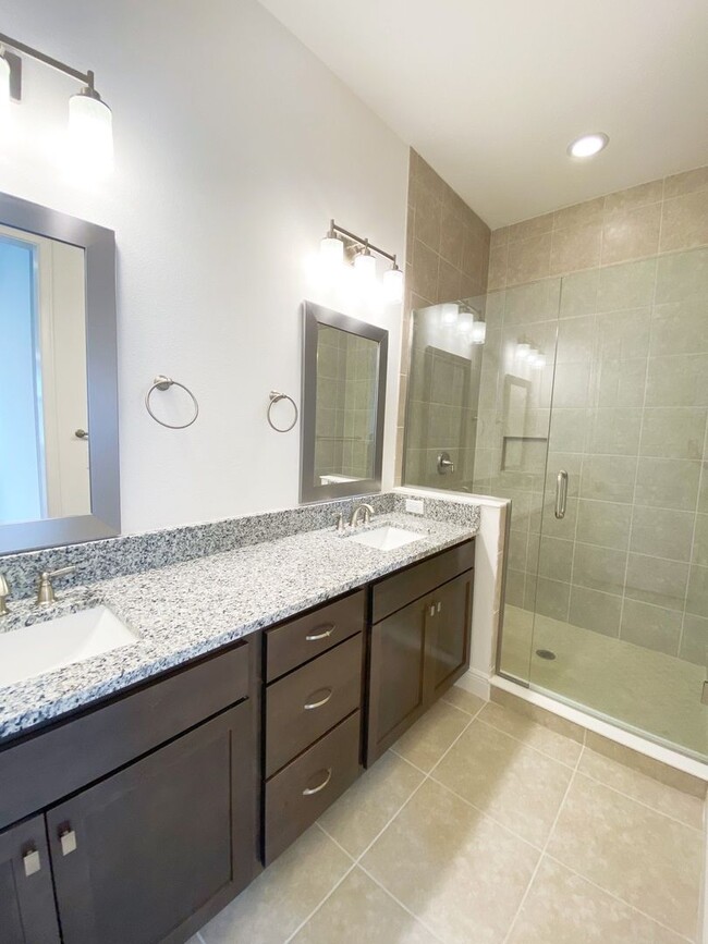 Building Photo - Townhouse in Lake Nona "Eagle Creek" for Rent