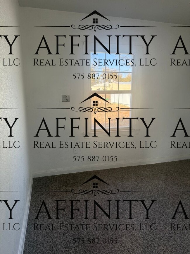 Building Photo - 2 bedroom home