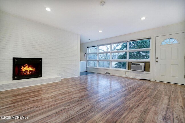 Building Photo - 59 Lakewood Rd