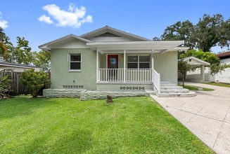 Building Photo - 1207 W Charter St