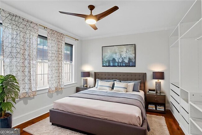 Building Photo - 824 Greenwood Ave NE