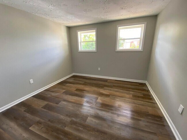Building Photo - 1508 Dunns Ln