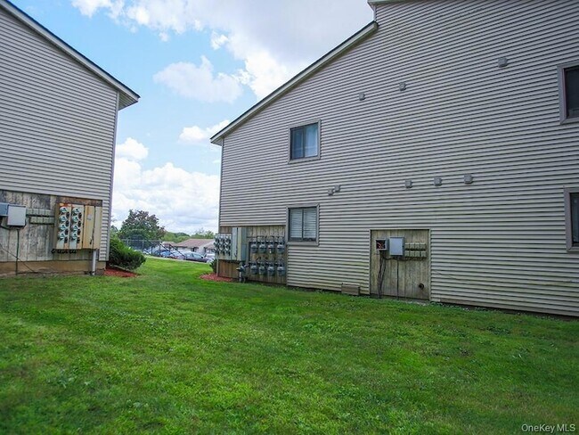 Building Photo - 226 Concord Ln