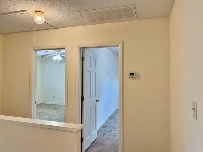 Building Photo - 502 Plantation Dr